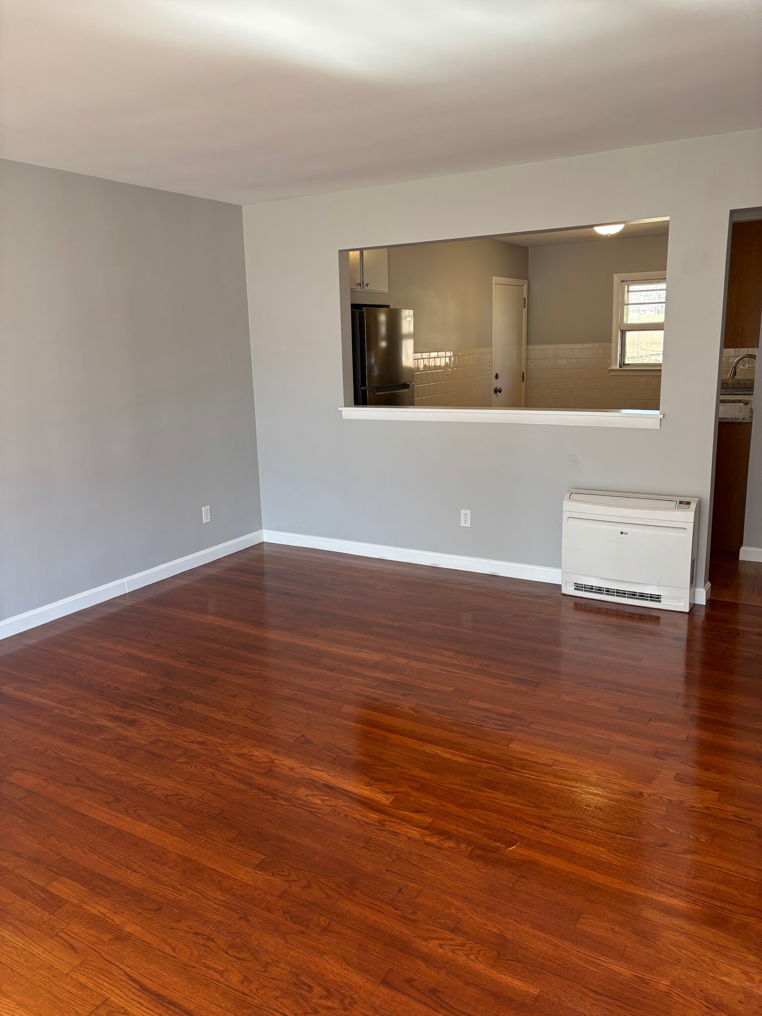 Building Photo - 11 Brierway Dr