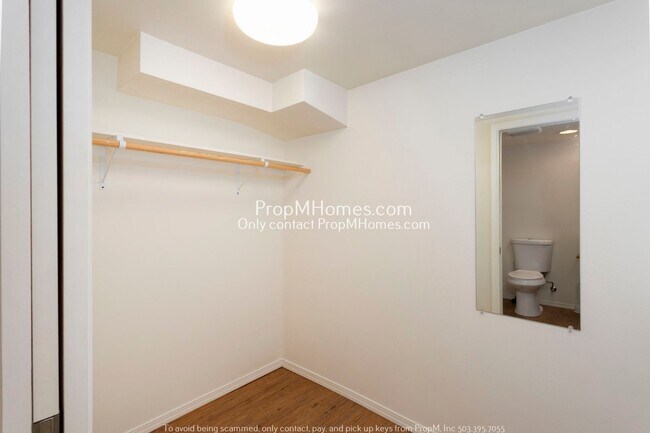 Building Photo - Unique 1-Bedroom with Bonus Studio – Flexi...