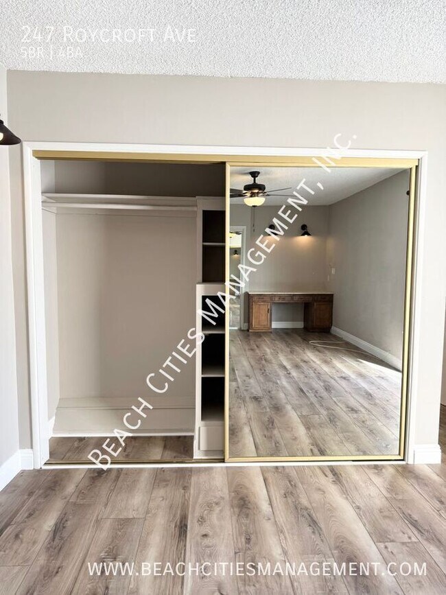 Building Photo - 247 Roycroft Ave