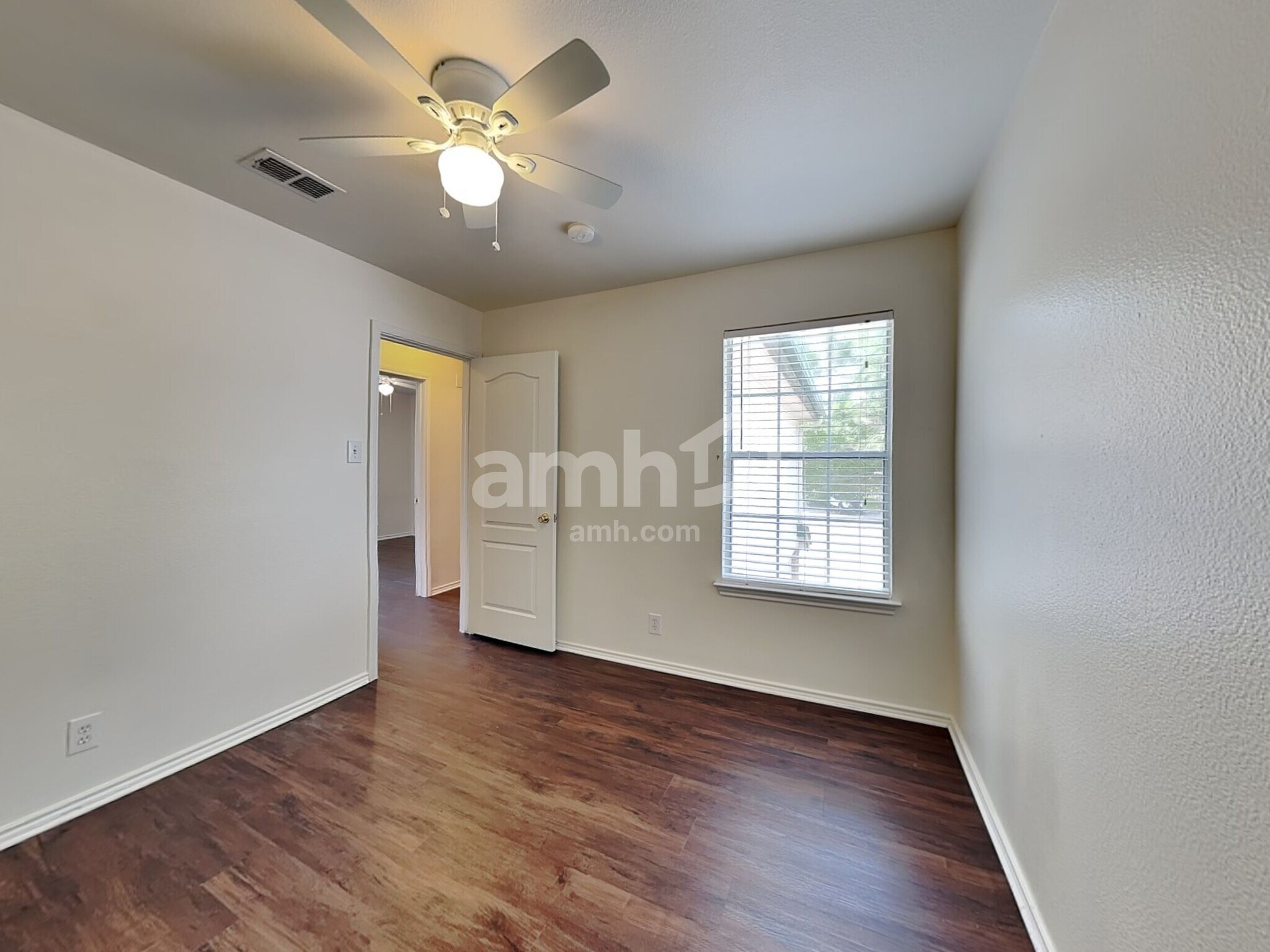 Building Photo - 6702 Sandy Point Dr