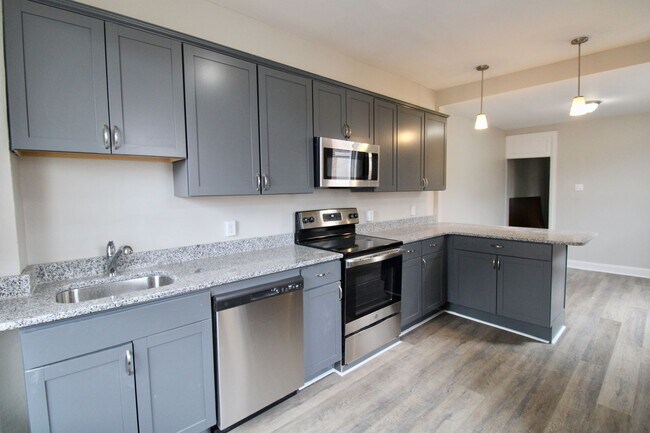 Building Photo - 224 Reily St