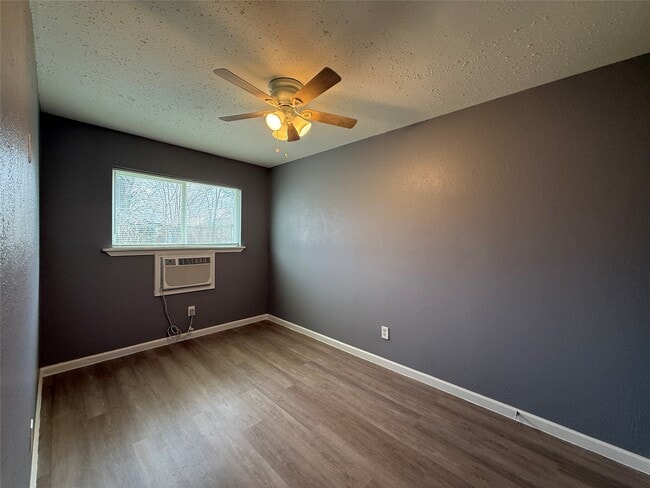 Building Photo - 8010 Roswell St