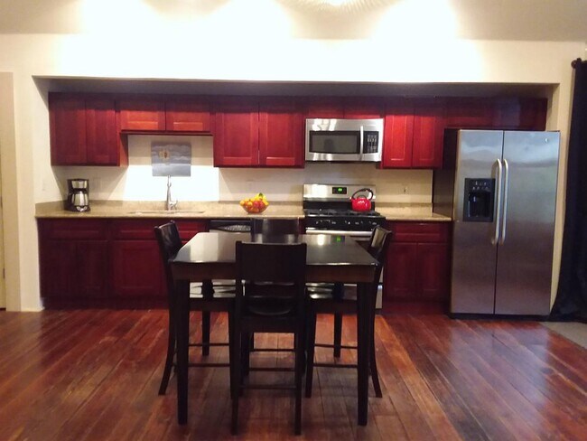 Kitchen - 1221 N Tonti St
