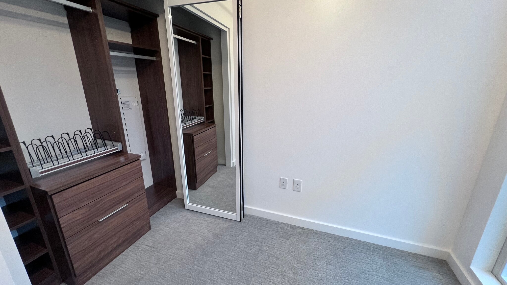 Junior Bedroom - 450 S Main St