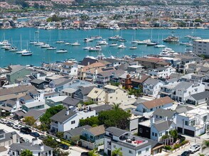Building Photo - Furnished or Unfurnished Turn Key Updated Home in the Heart of the Peninsula