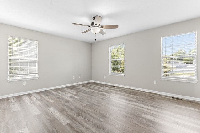 Building Photo - 5 Longleaf Ct