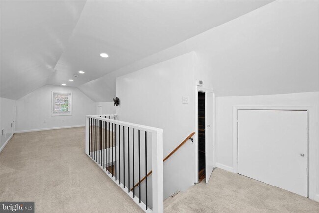 Building Photo - 801 Cox Ave