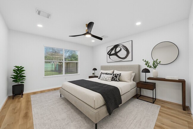 Building Photo - 17422 Bending Post Dr