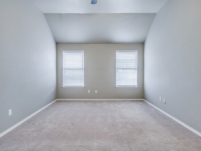 Building Photo - Beautiful 4 + Bedroom Home in Settlers Cro...