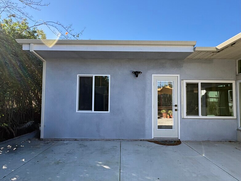 Building Photo - 5775 W 74th St