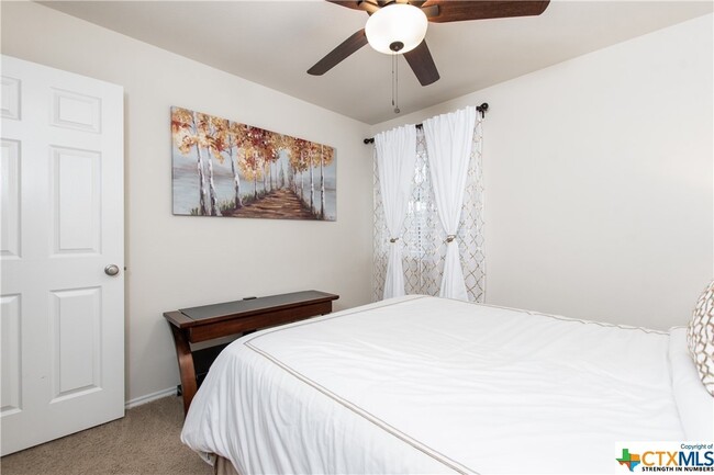 Building Photo - 1112 Sugar Brook Dr