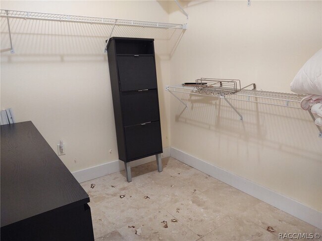 Building Photo - 10906 W Cove Harbor Dr