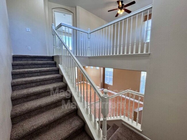 Building Photo - 33021 Adelante St