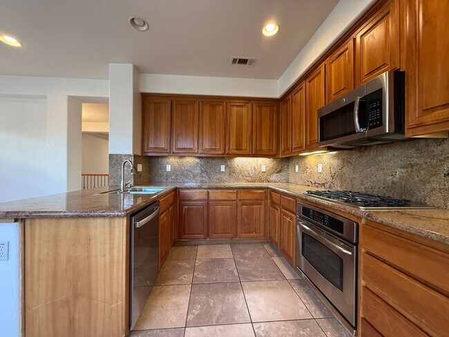 Building Photo - 3687 Whitworth Dr