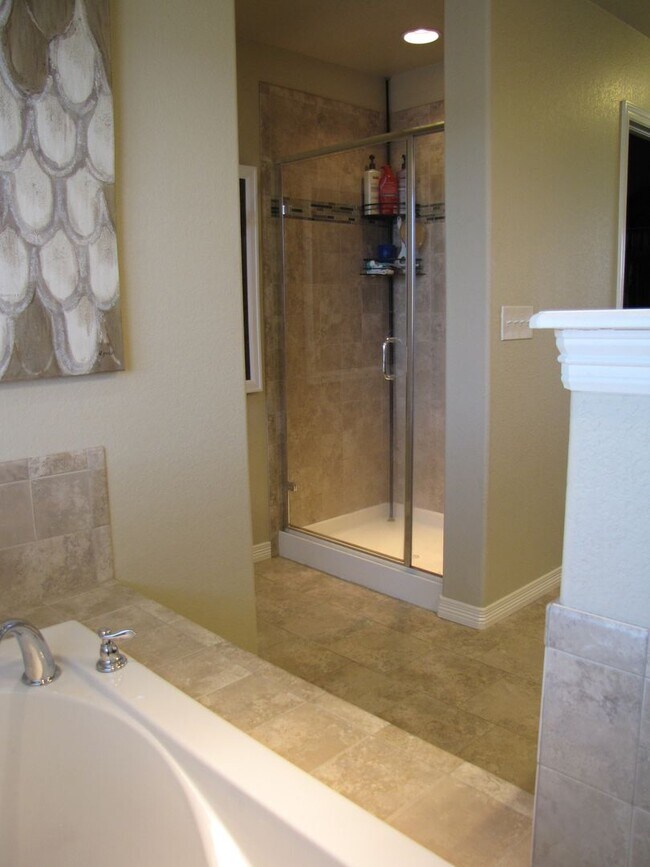 Building Photo - Coming Available Soon!!