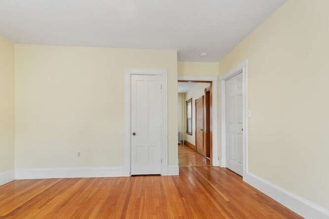 Building Photo - 7 Perham St