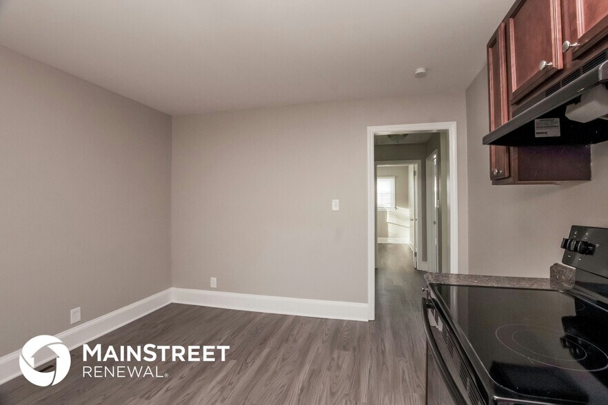 Building Photo - 3624 Sargeant Dr