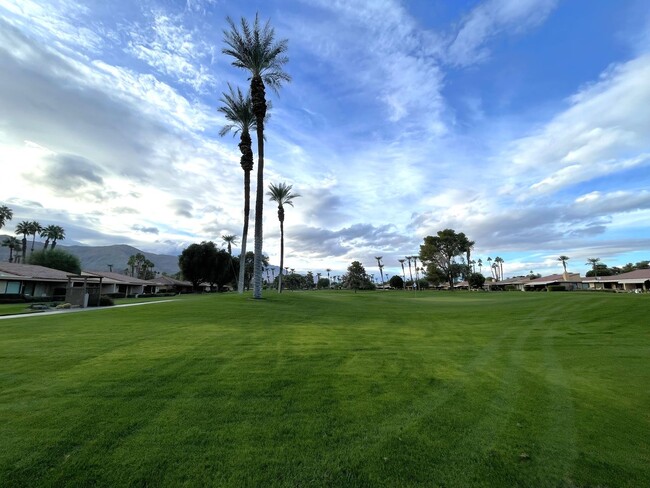 Building Photo - COMING SOON!  3 Bedroom 2 Bathroom Condo in Sunrise Country Club