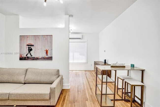 Building Photo - 1656 Polk St