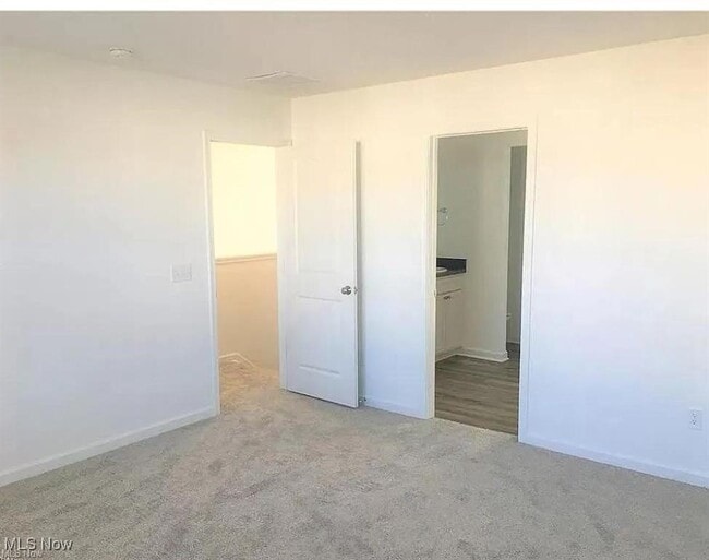 Building Photo - 63 Woodhull Cir