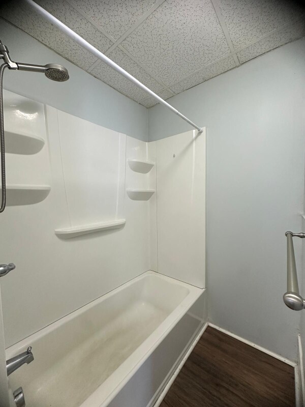 Building Photo - 213 Laurel St