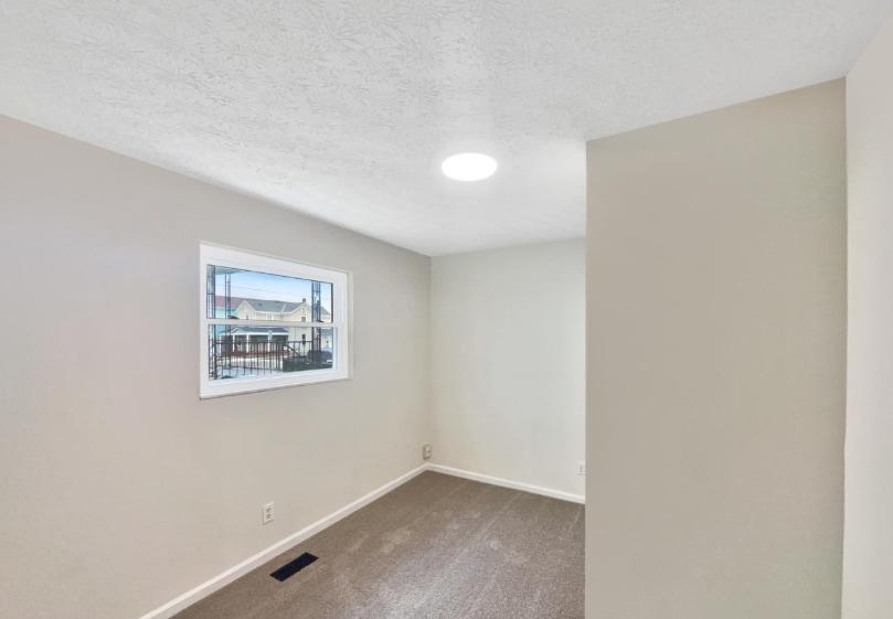 Building Photo - 717 Cleveland Ave