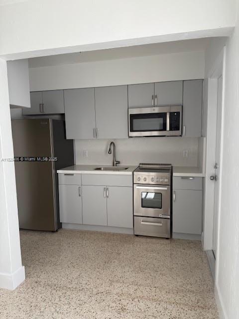 Building Photo - 27 NW 48th Pl