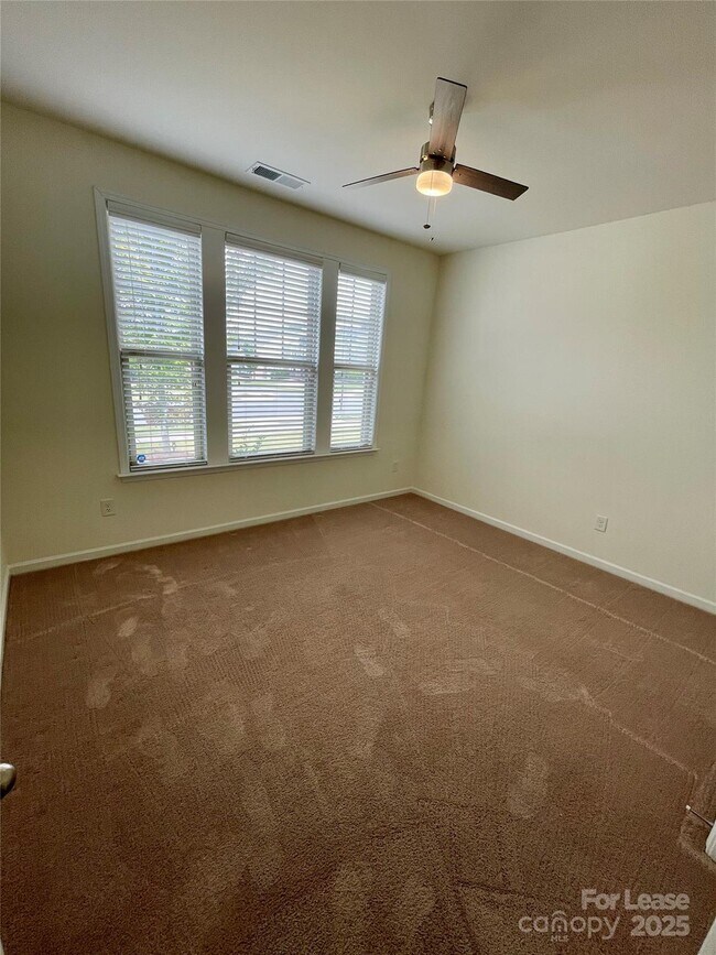 Building Photo - 132 Hillston Ln