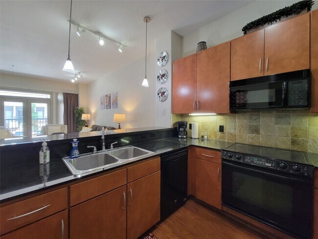 Building Photo - 1901 Post Oak Blvd