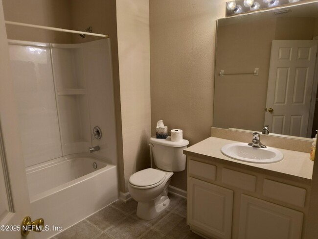 Building Photo - 3253 Climbing Ivy Trail