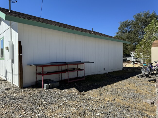 Building Photo - 3740 Hummingbird DriveSTUDEO GUEST HOUSE