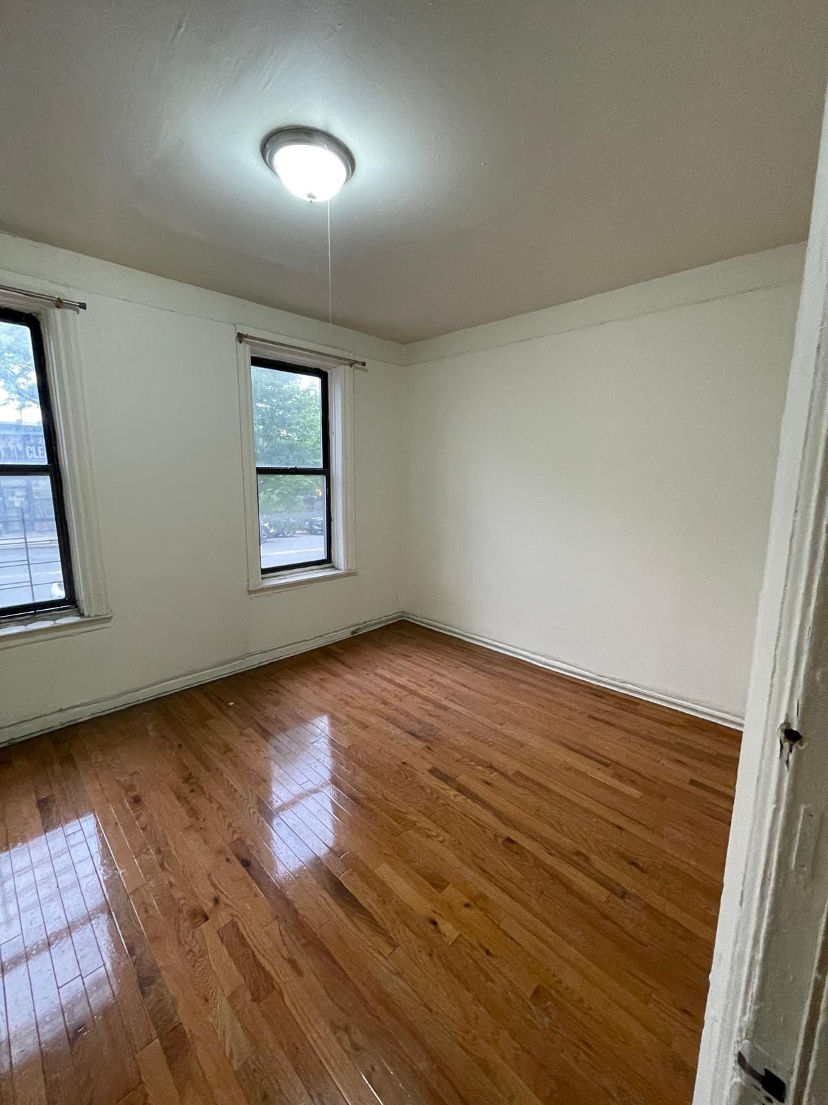 Building Photo - 142 W 238th St