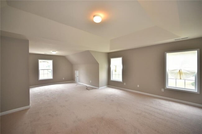 Building Photo - 918 Queensbrooke Way SE