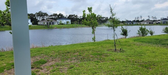 Building Photo - 214 Santos Ln