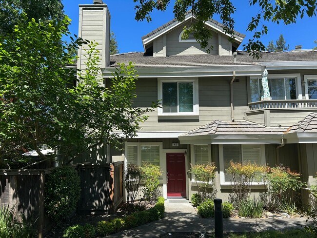 Primary Photo - Beautiful 2 Bed, 2 Bath Single Story Condo...