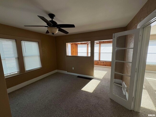 Building Photo - 705 E Marietta Ave