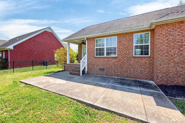 Building Photo - 197 Red Jacket Trce