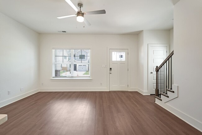 Building Photo - Rental House with Elevated Amenities