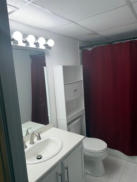 Building Photo - 145 15th St NE