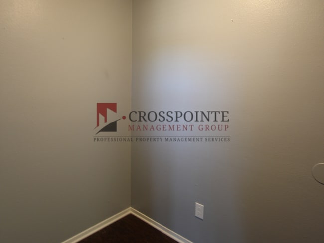 Building Photo - 1 Bedroom, 1 Bathroom Upstairs Apartment in Tyler!
