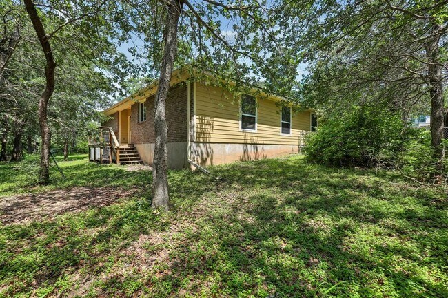 Building Photo - 133 N Kanaio Dr