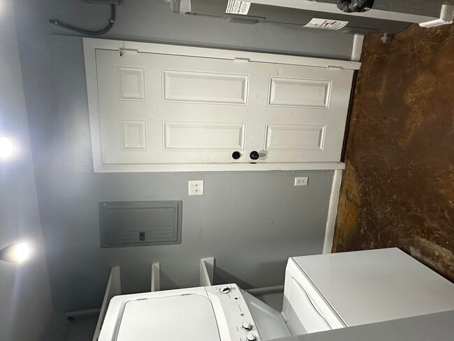 Building Photo - 705 Wilkinson Blvd