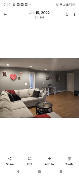 Building Photo - 730 Main St