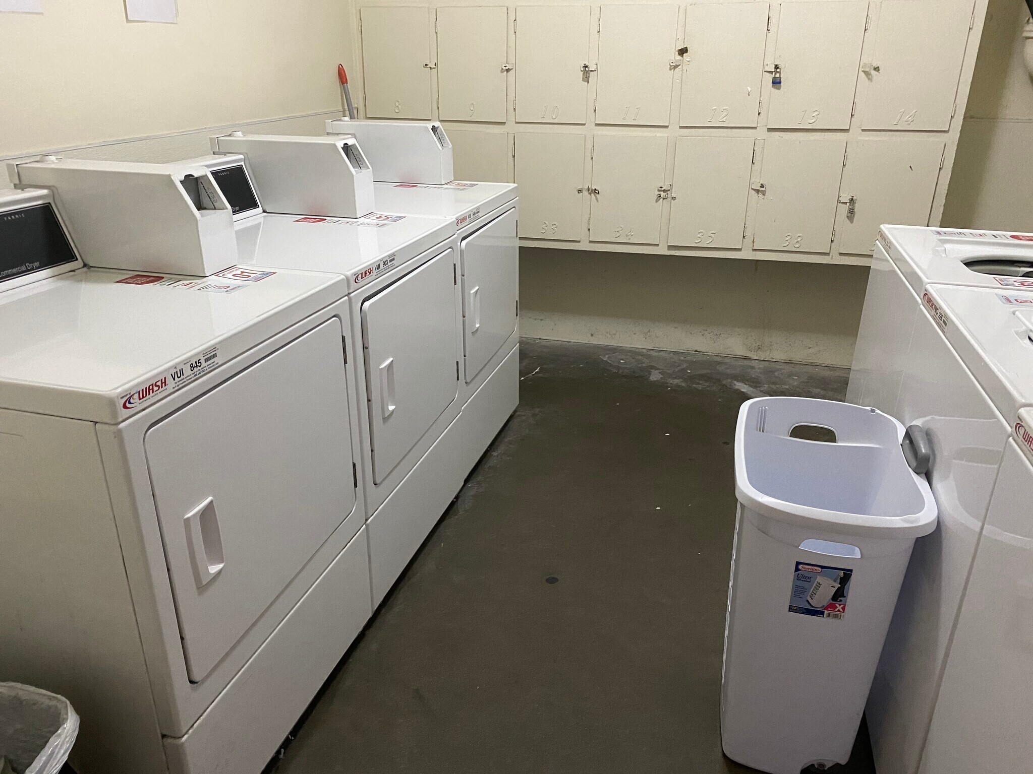 Building Photo - 21107 Victor St