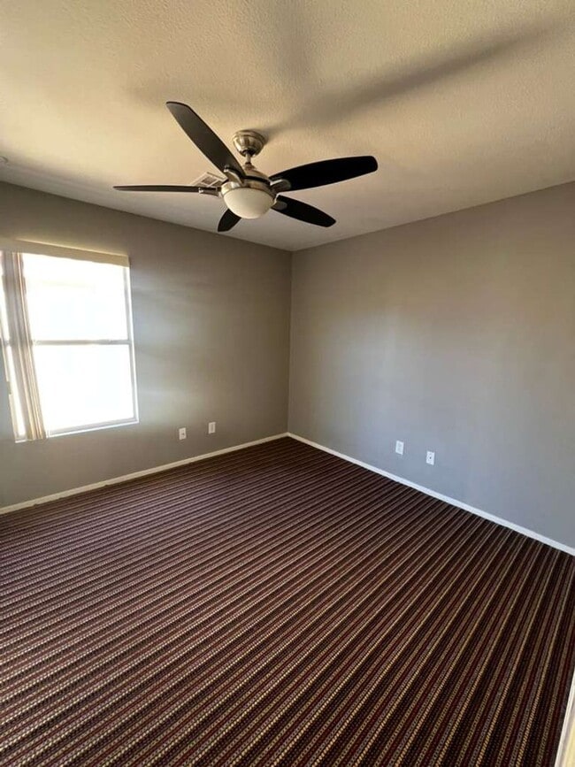 Building Photo - Must see 2 story 4 bed/3 bath home in the heart of SUMMERLIN