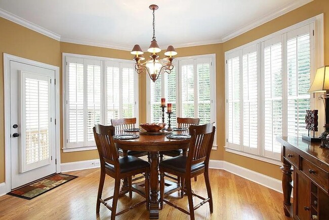Building Photo - 200 Azalea Cove Ln
