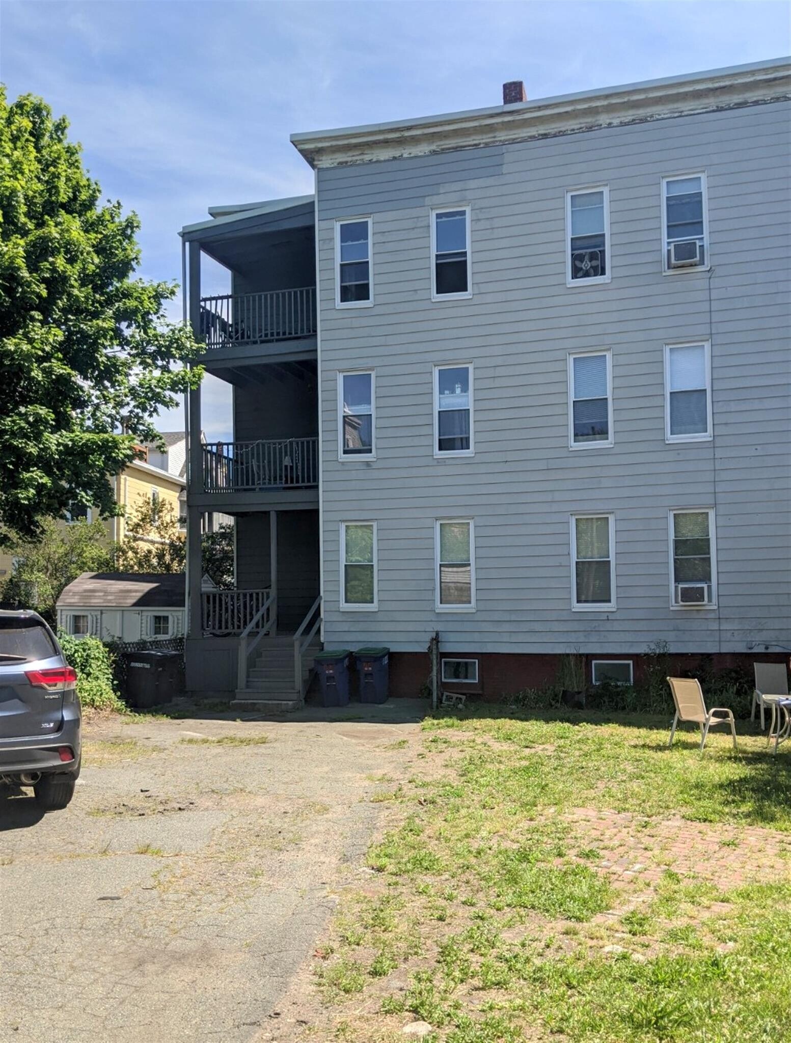 Building Photo - 21 Thorndike St