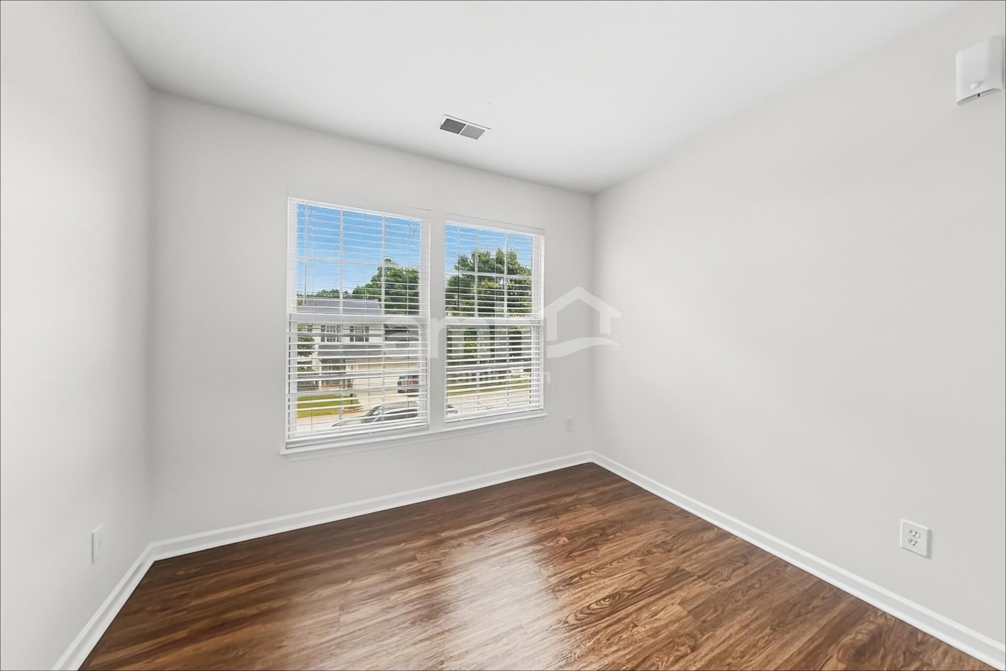 Building Photo - 25 Bellows Falls Dr