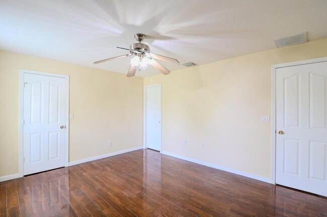 Building Photo - 3631 SW Kasin St