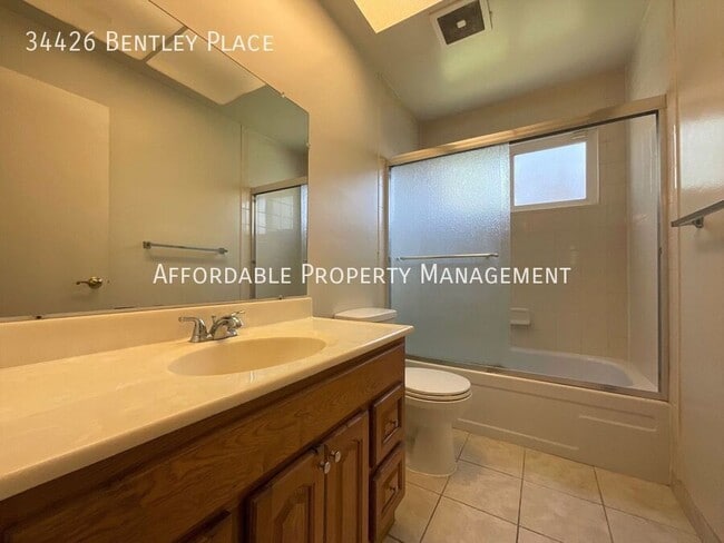 Building Photo - 34426 Bentley Pl